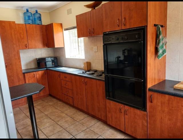 3 BEDROOM HOUSE FOR SALE IN VANDERBIJLPARK SW 1